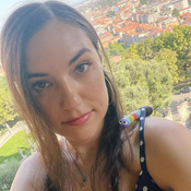 Yvette Rizzette